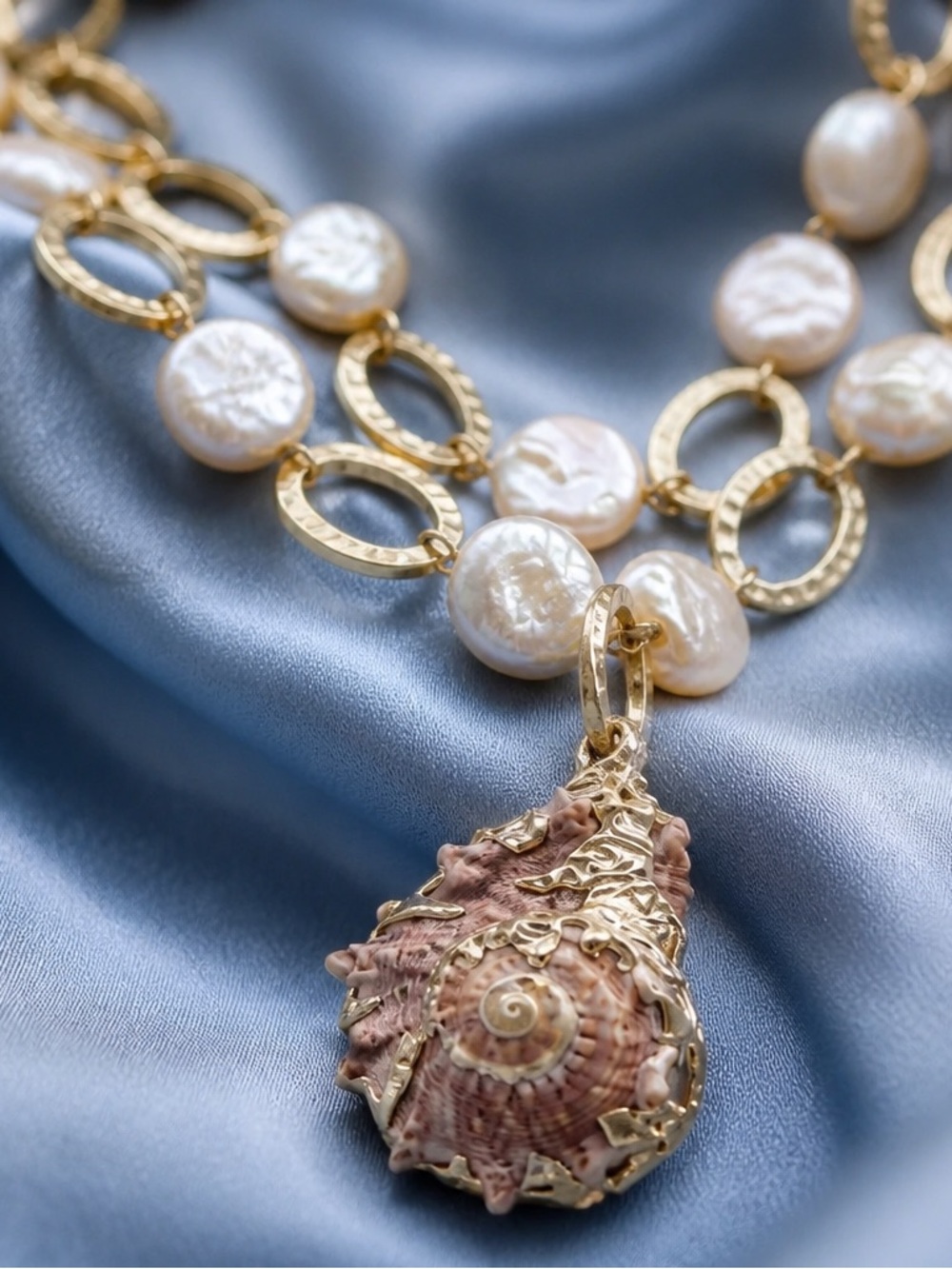 Conch Shell & White Keshi Teardrop Pearl Necklace With Artisan Silver Metalwork - Picture 10 of 16